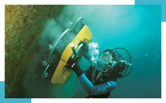  Underwater ship maintenance